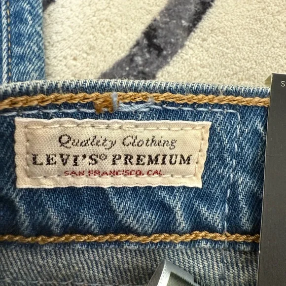 Levi's Sky Blue High Rise Women's Jeans - Picture 3 of 4